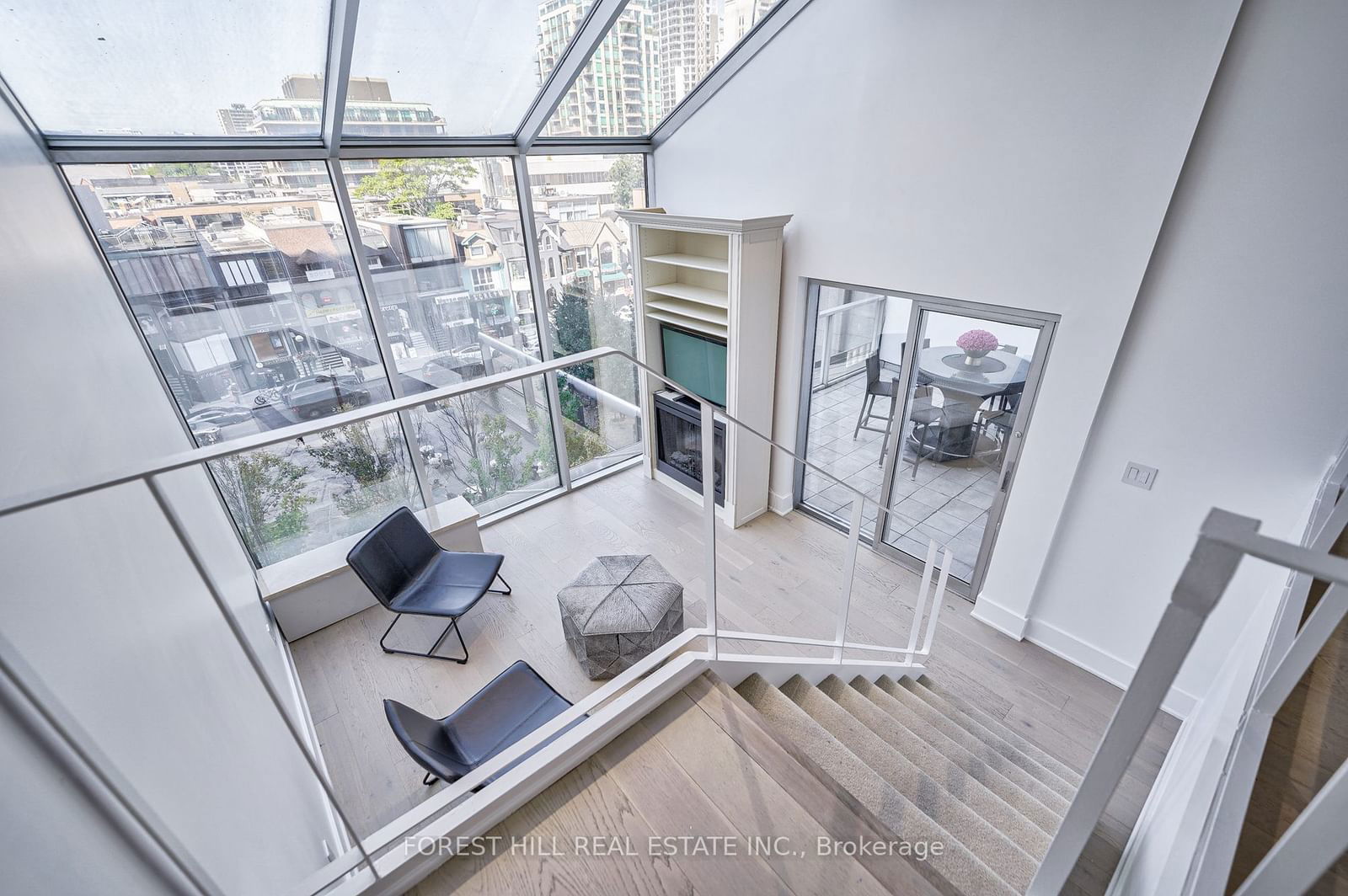 110 Bloor St, unit 402 for rent - image #1