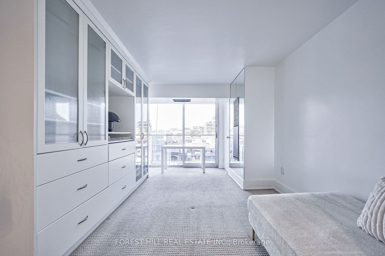 110 Bloor St, unit 402 for rent - image #16