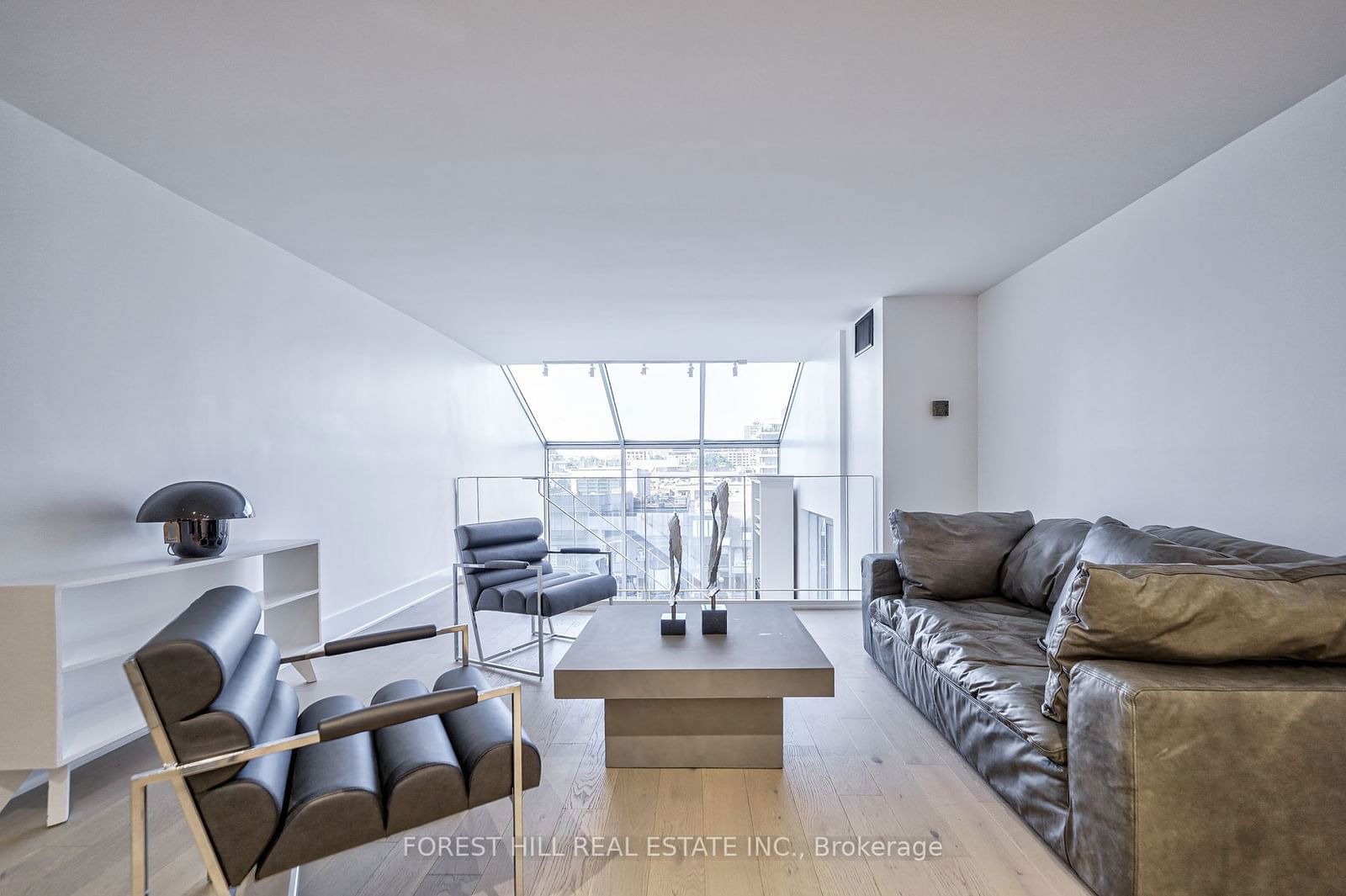 110 Bloor St, unit 402 for rent - image #9