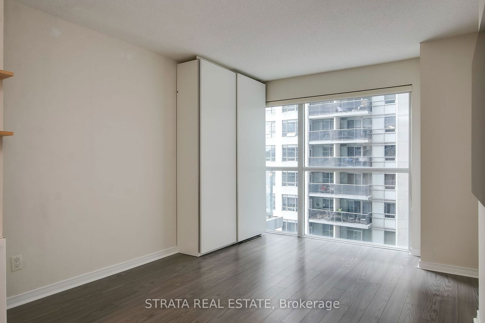 352 Front St W, unit 522 for rent - image #5