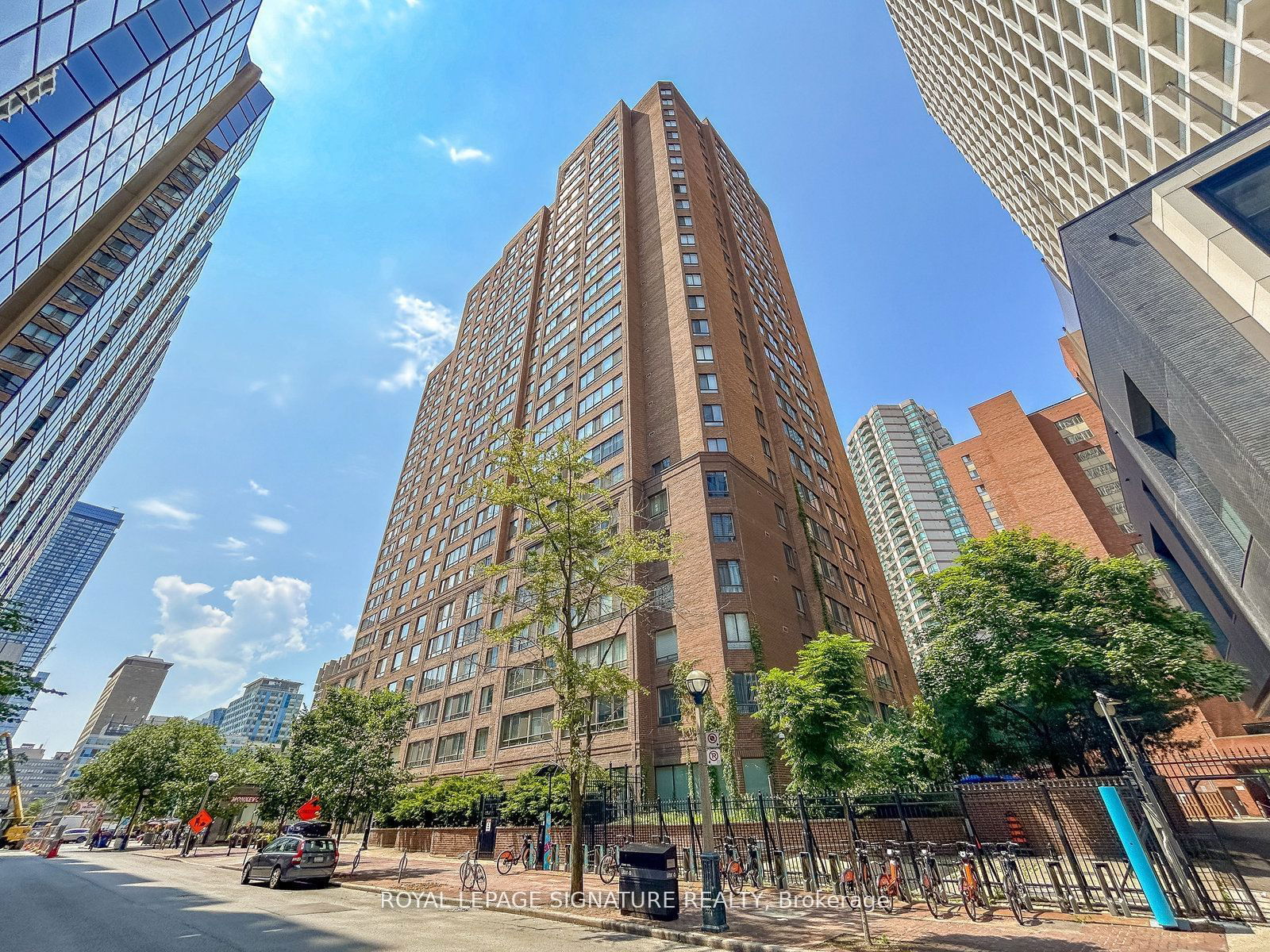 633 Bay St, unit 1508 for rent