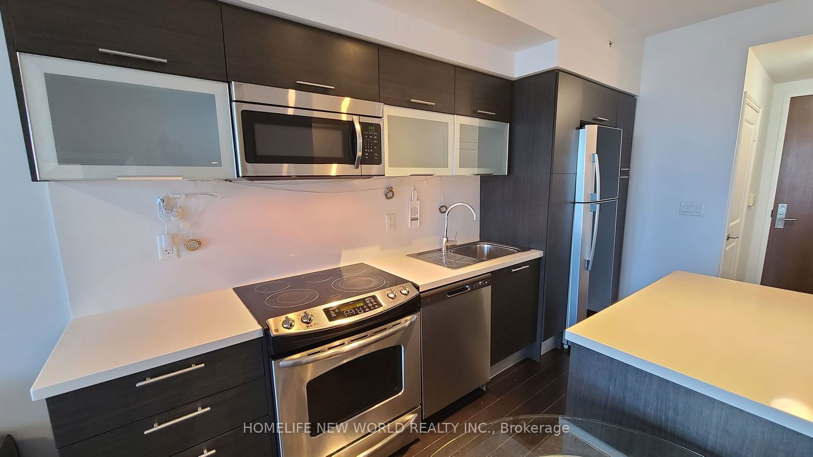 386 Yonge St, unit 2905 for rent - image #4