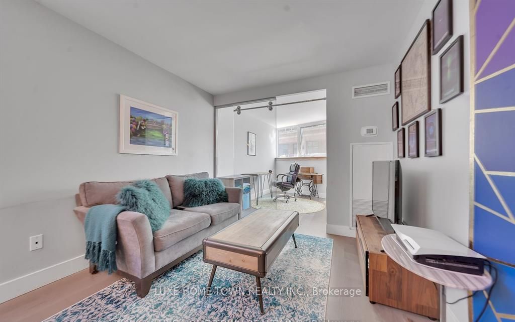 1055 Bay St, unit 308 for sale