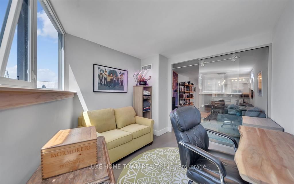 1055 Bay St, unit 308 for sale