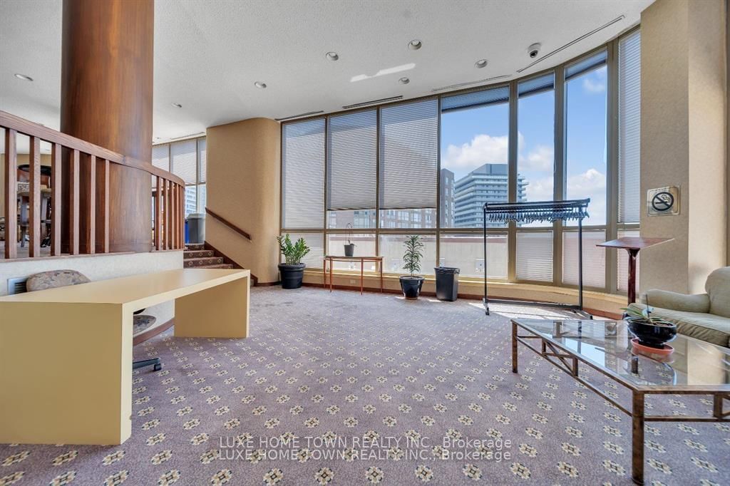 1055 Bay St, unit 308 for sale