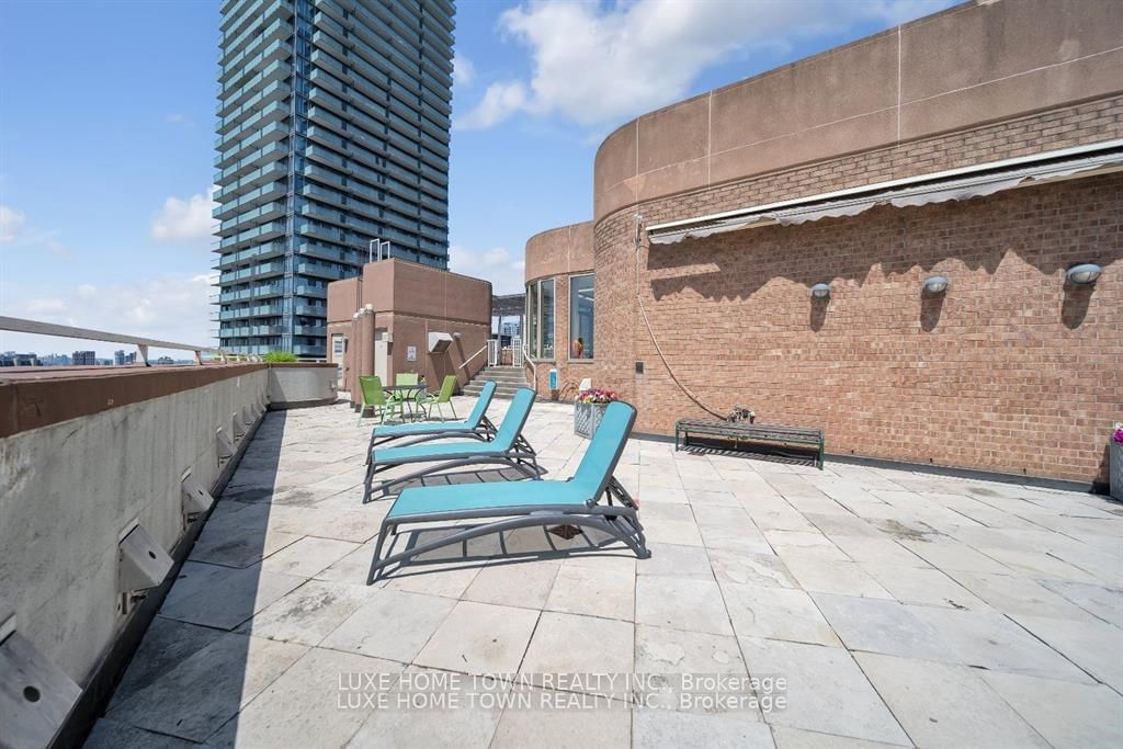 1055 Bay St, unit 308 for sale - image #28