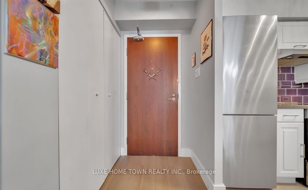 1055 Bay St, unit 308 for sale - image #3