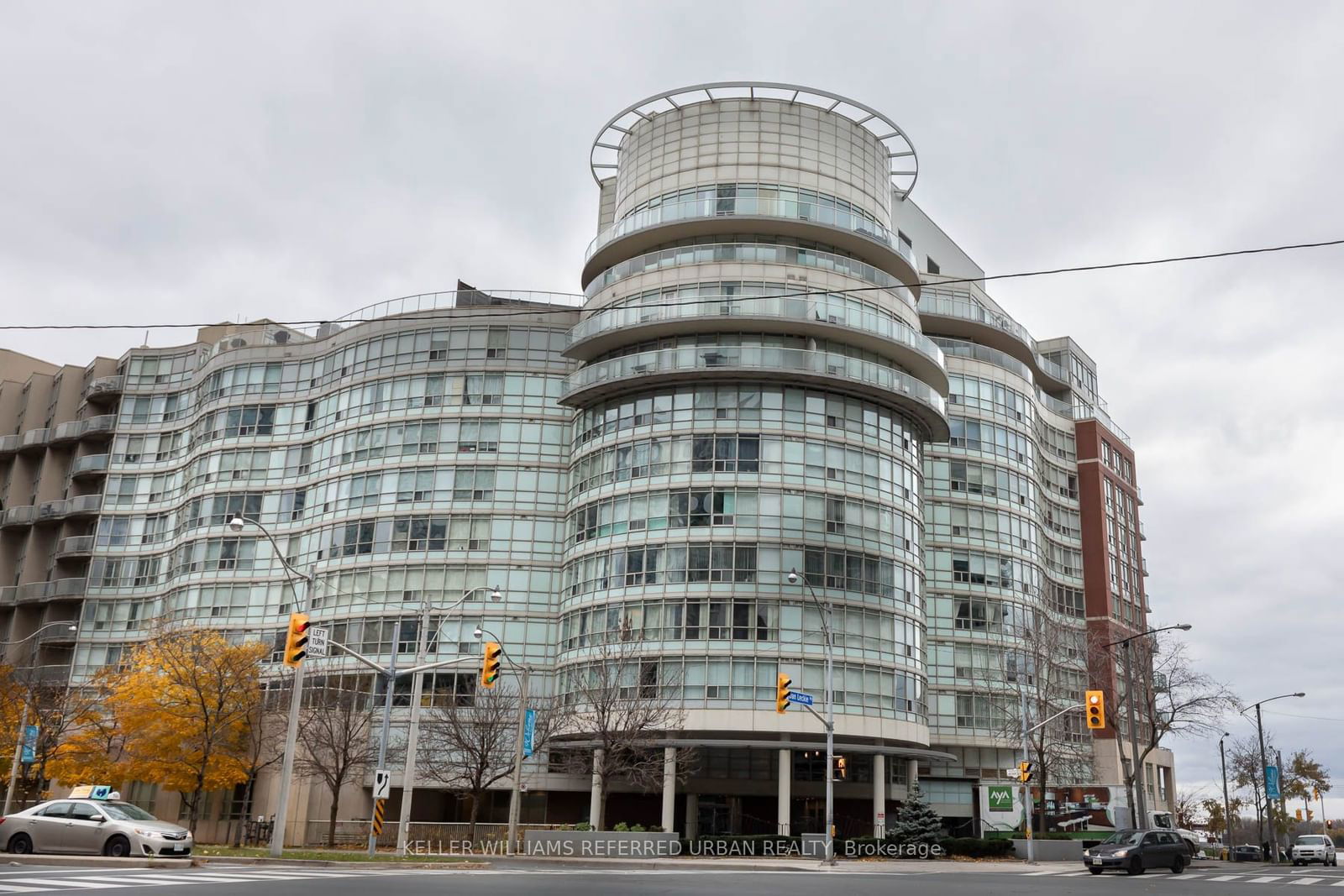 550 Queens Quay W, unit 1022 for sale