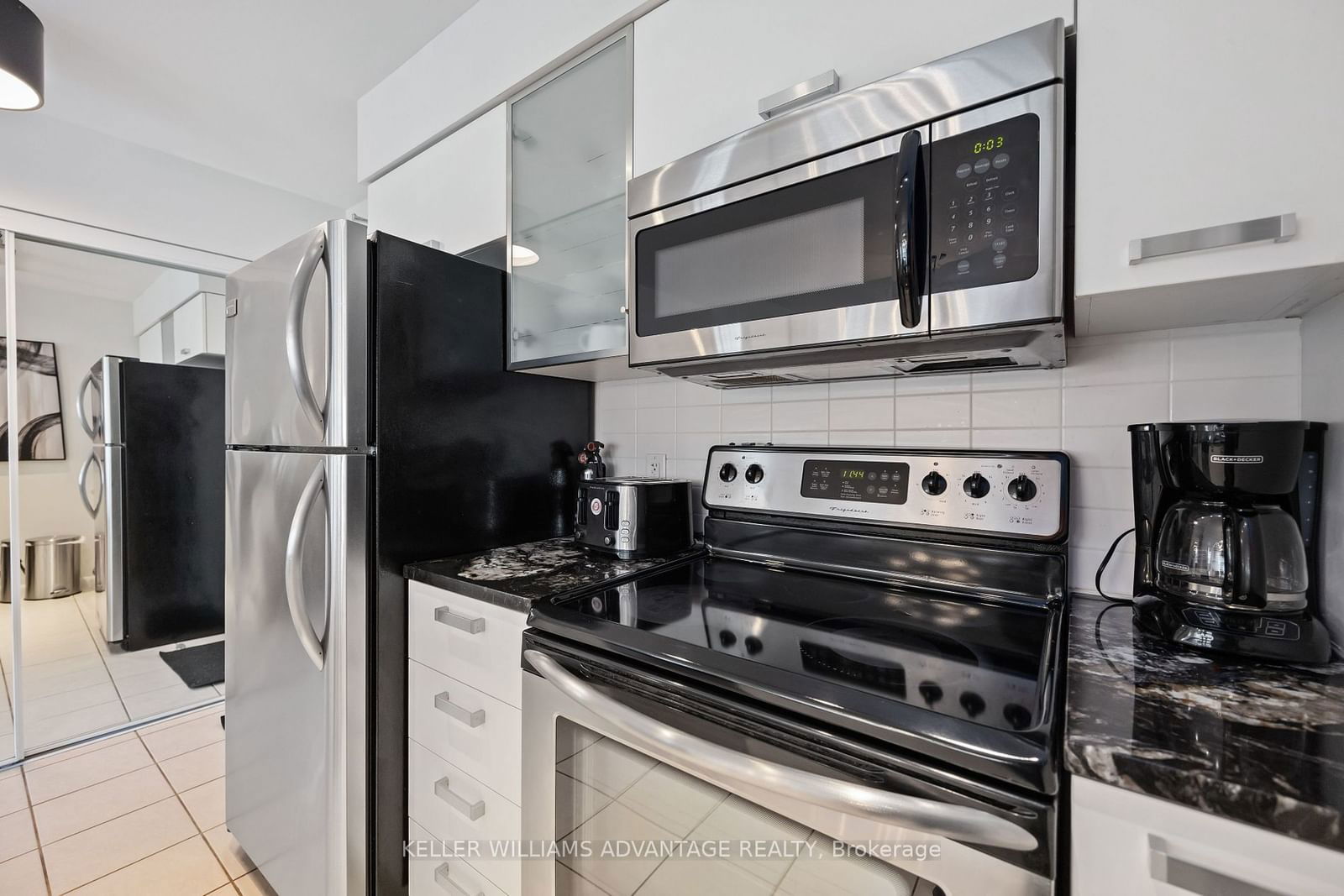 38 Grenville St, unit 2201 for rent - image #5