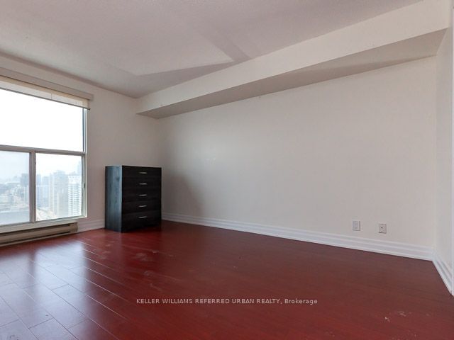 77 Harbour Sq, unit 3008 for rent