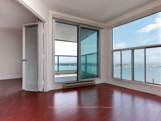 77 Harbour Sq, unit 3008 for rent