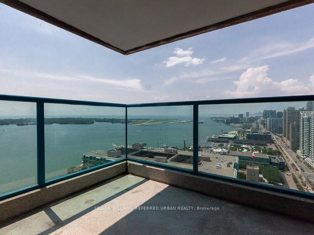 77 Harbour Sq, unit 3008 for rent