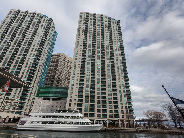 77 Harbour Sq, unit 3008 for rent