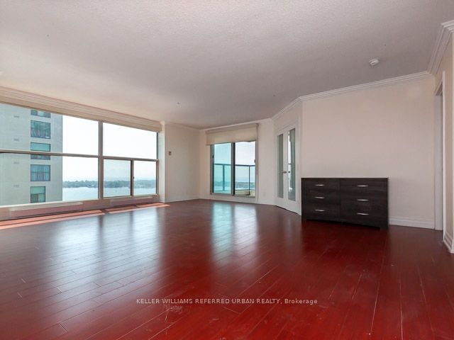 77 Harbour Sq, unit 3008 for rent