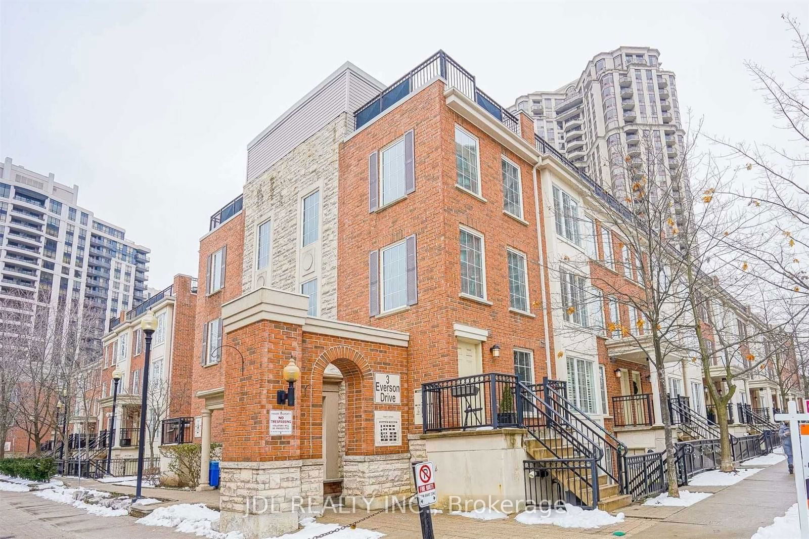 3 Everson Dr, unit 144 for sale - image #1