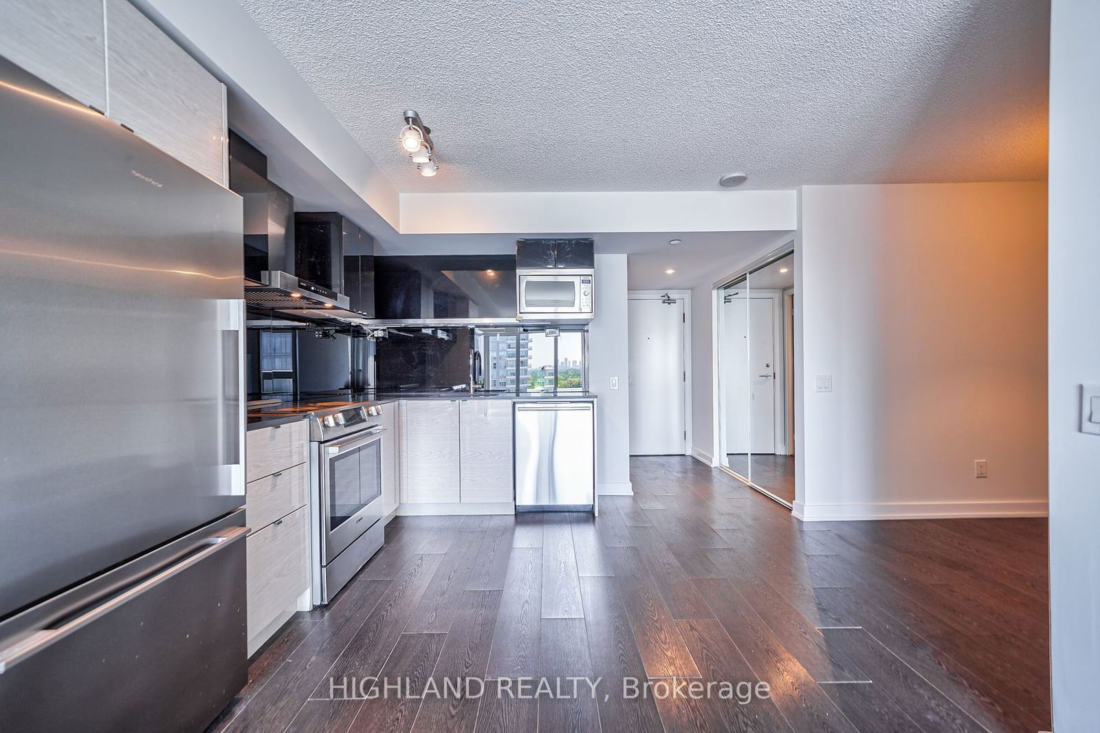 72 Esther Shiner Blvd, unit 2203 for rent - image #12