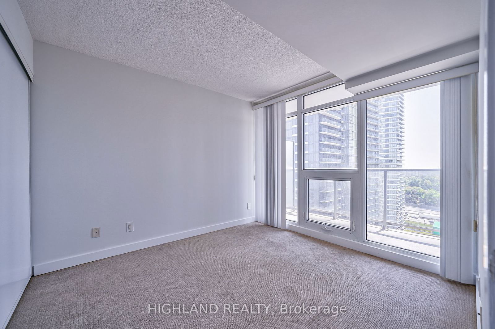 72 Esther Shiner Blvd, unit 2203 for rent - image #15