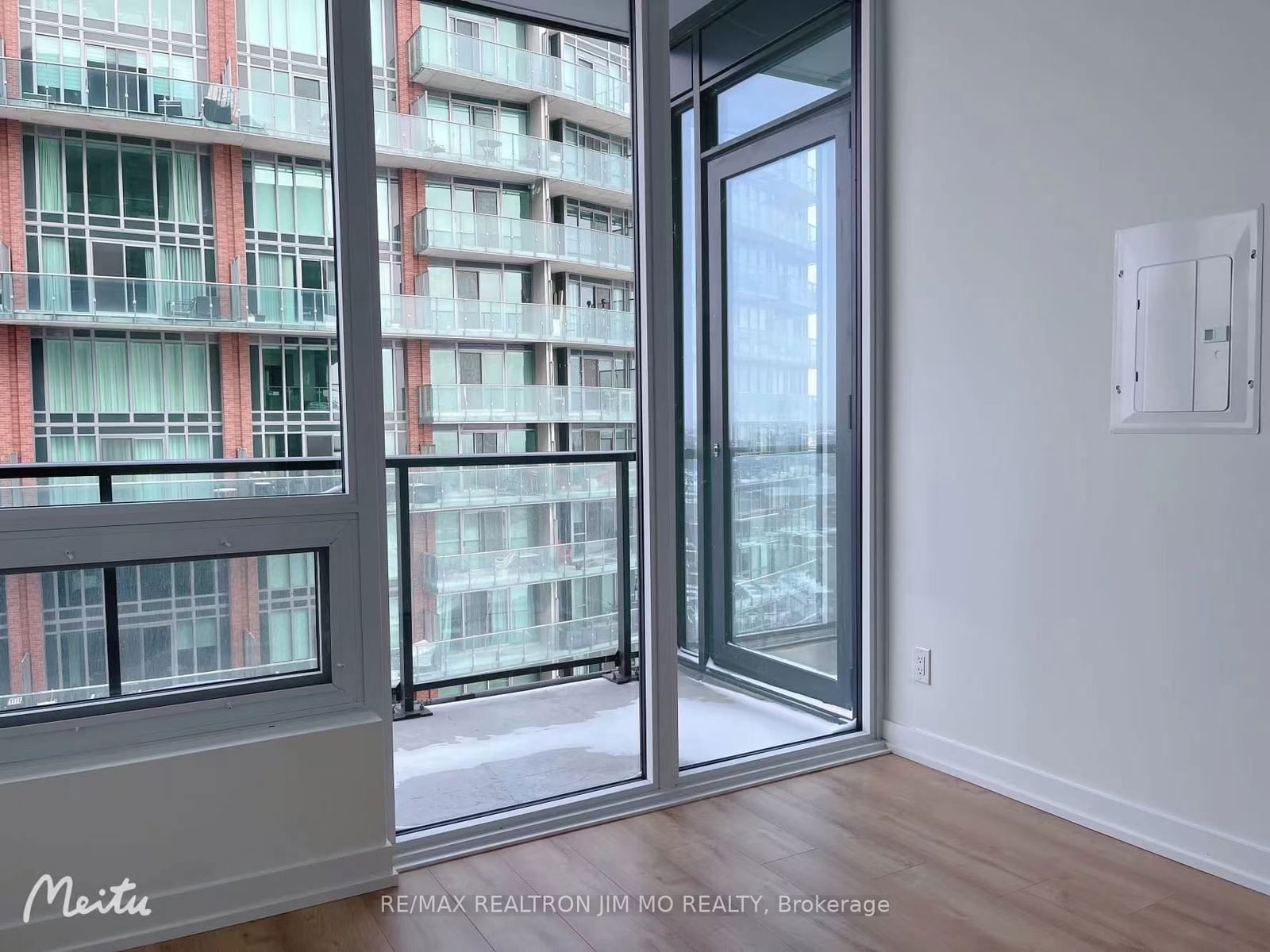 135 East Liberty St, unit 2409 for rent - image #14