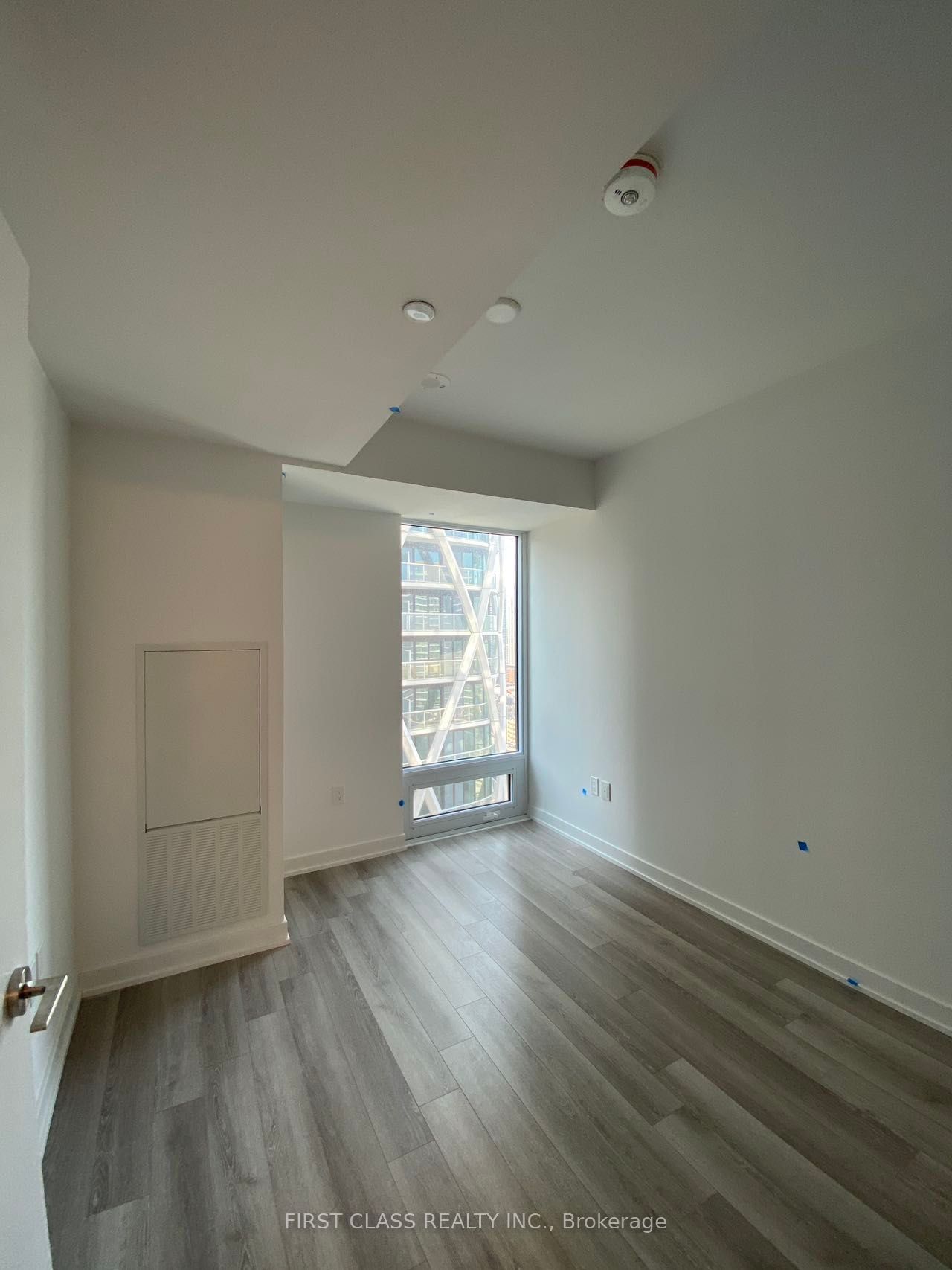 238 Simcoe St, unit 2506 for rent