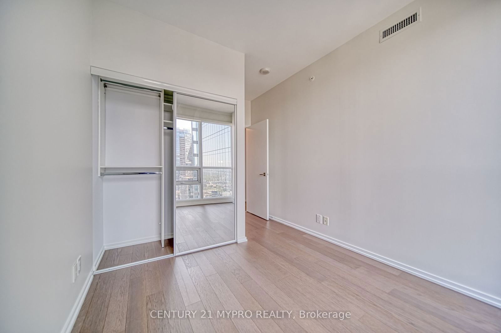 70 Temperance St, unit 4911 for sale - image #25