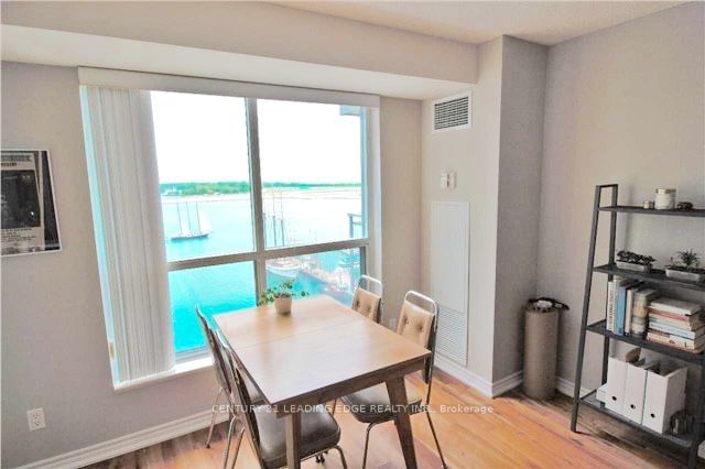 410 Queens Quay W, unit 1202 for sale