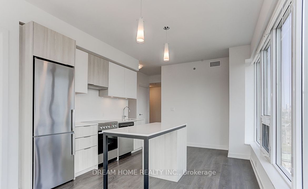 203 College St, unit 1008 for rent - image #3