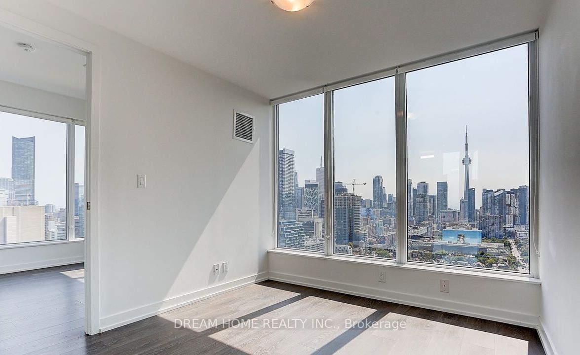 203 College St, unit 1008 for rent - image #6