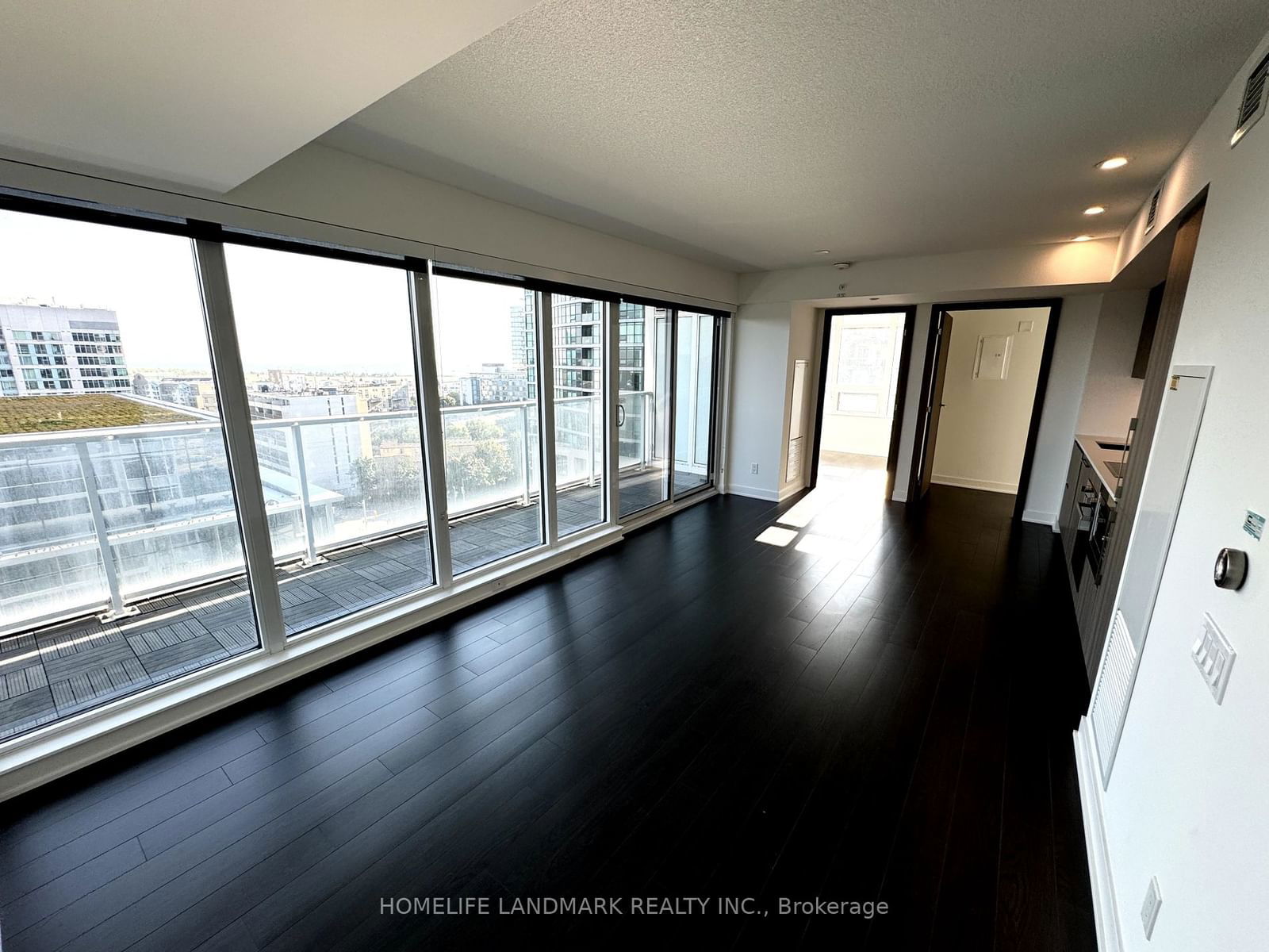 19 Bathurst St, unit 1512 for sale