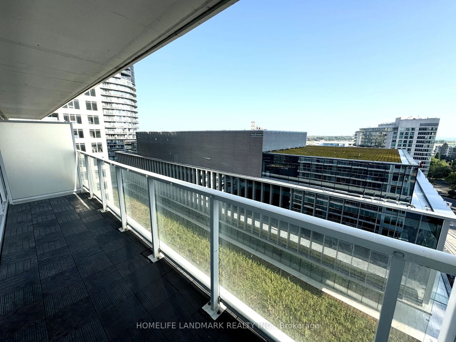 19 Bathurst St, unit 1512 for sale