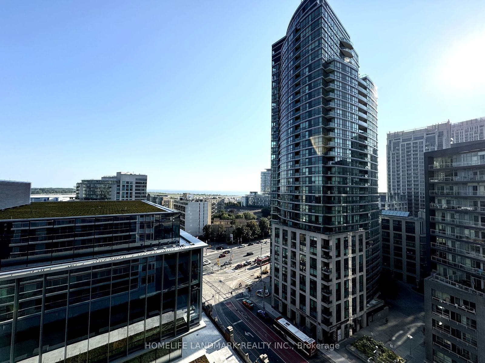 19 Bathurst St, unit 1512 for sale