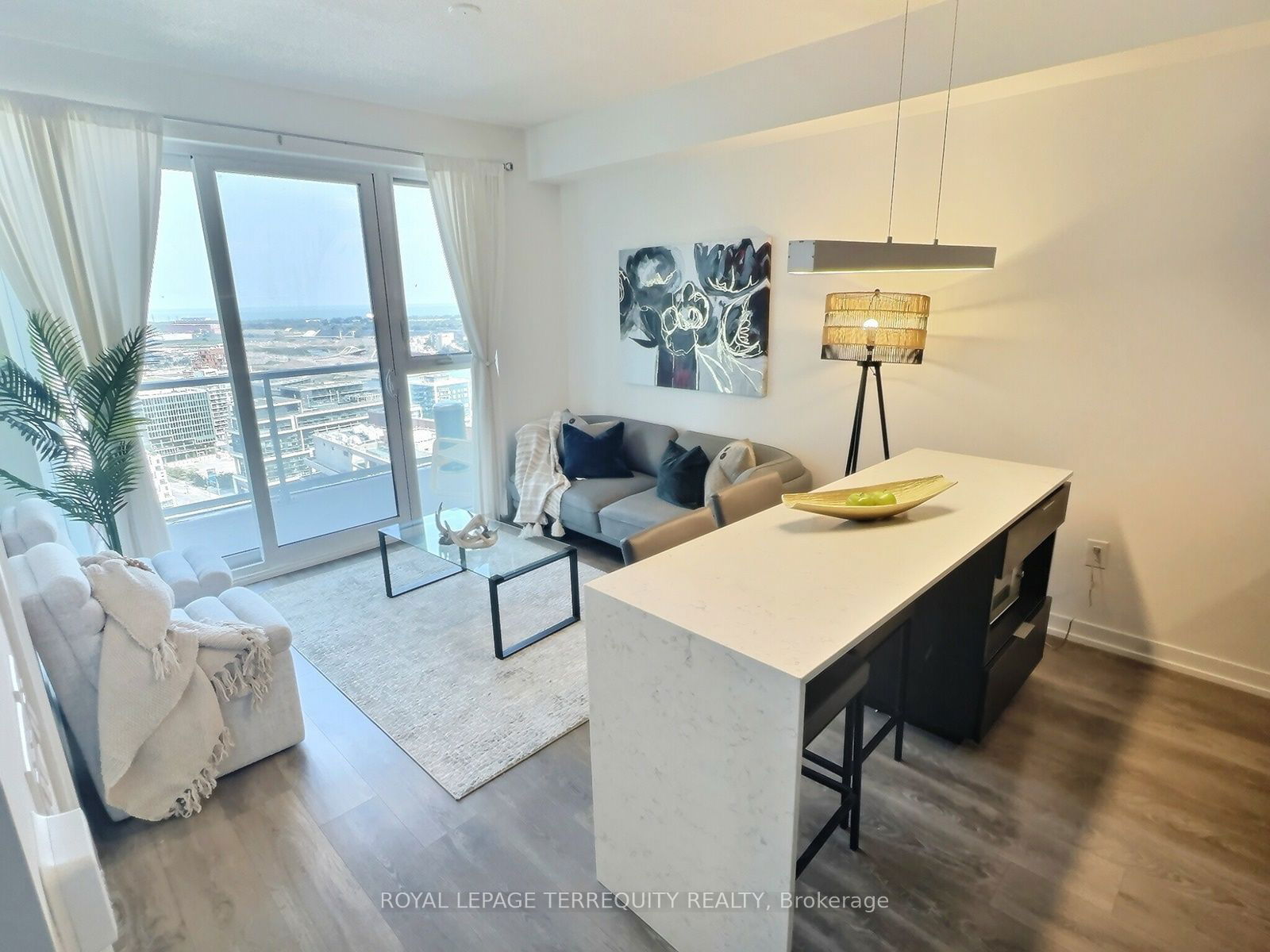 15 Lower Jarvis St, unit 2902 for rent