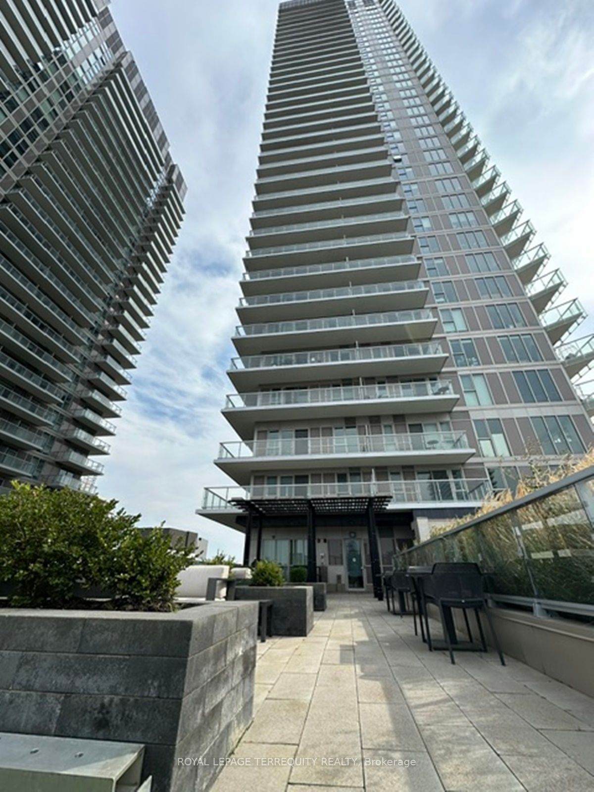 15 Lower Jarvis St, unit 2902 for rent