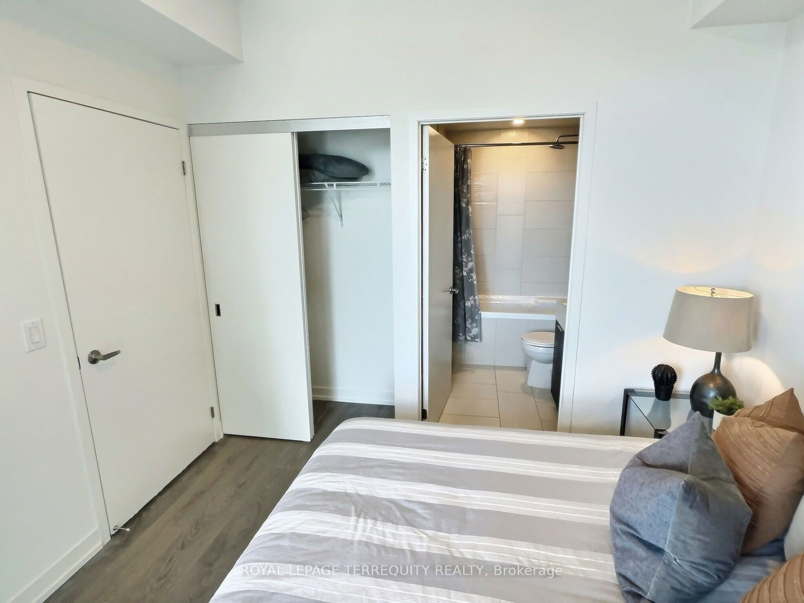 15 Lower Jarvis St, unit 2902 for rent