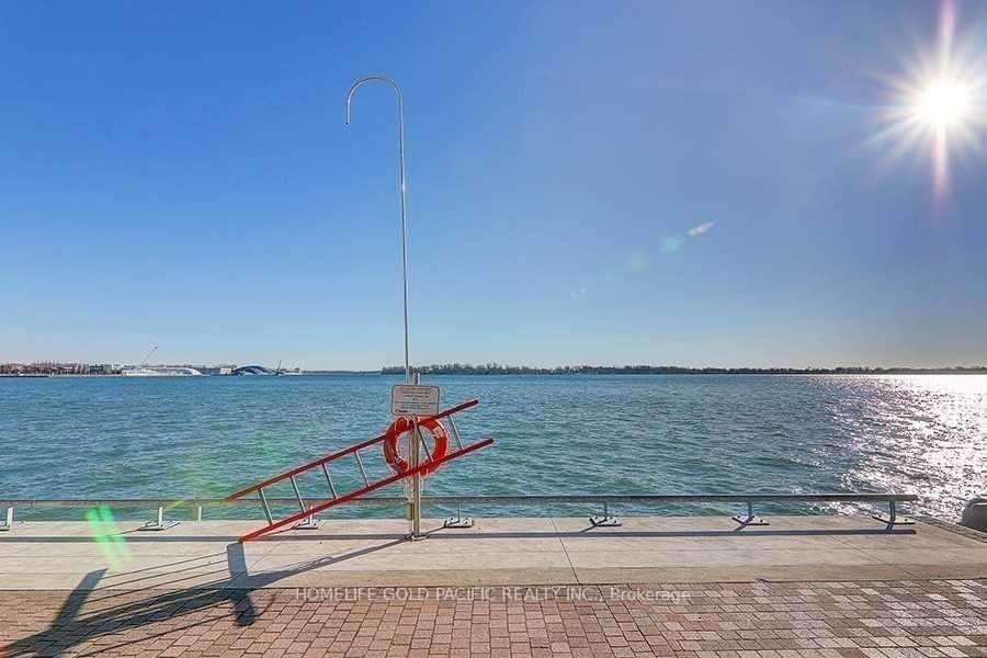 15 Merchant's Wharf, unit 741 for sale