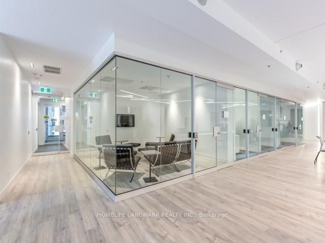 181 Dundas St E, unit 5612 for rent