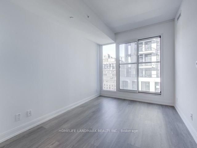 181 Dundas St E, unit 5612 for rent