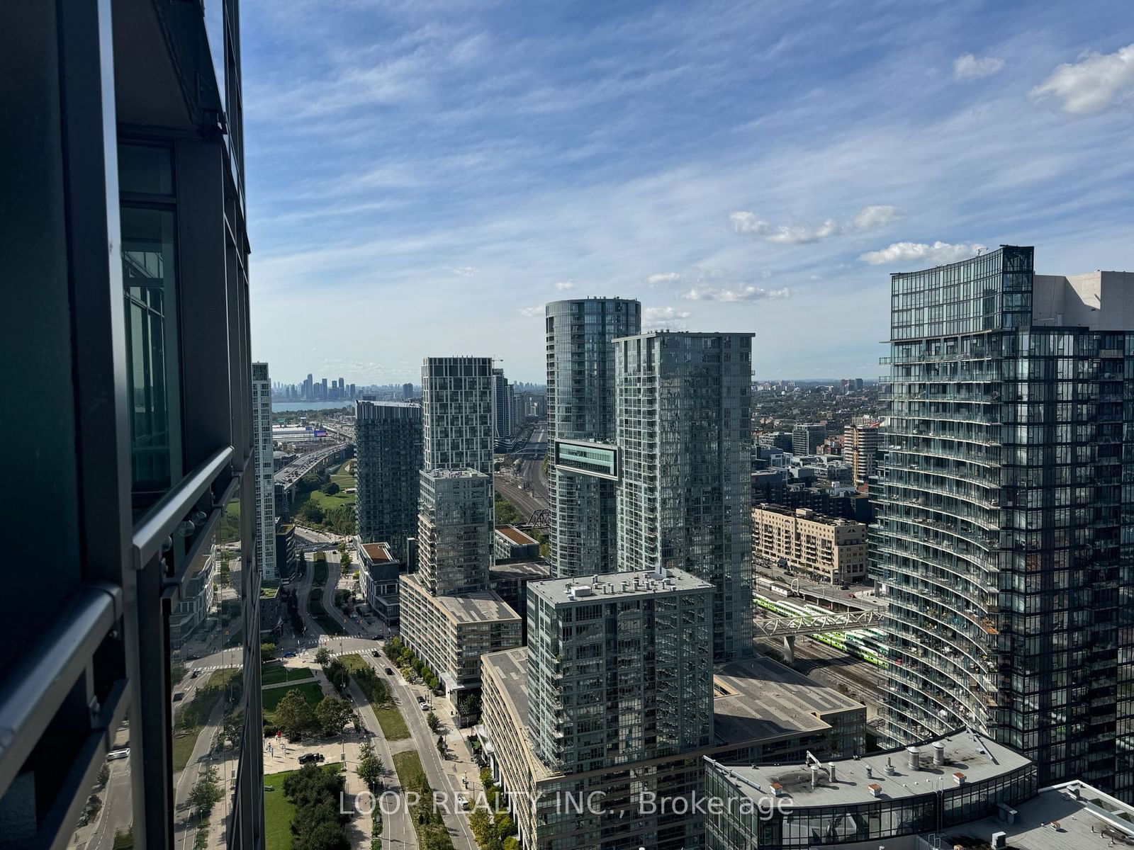 15 Fort York Blvd, unit 4605 for rent