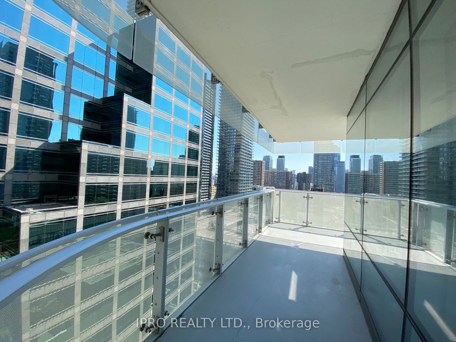 1 Bloor St E, unit 1004 for rent