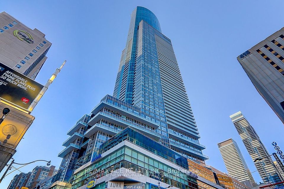 386 Yonge St, unit 702 for rent