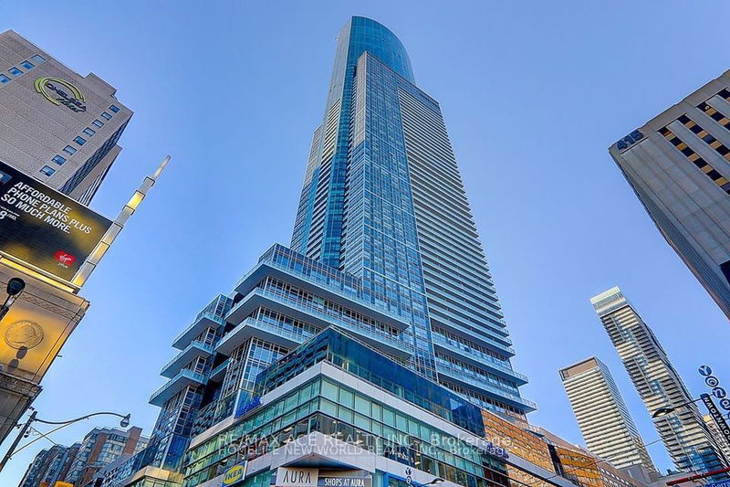 386 Yonge St, unit 702 for rent