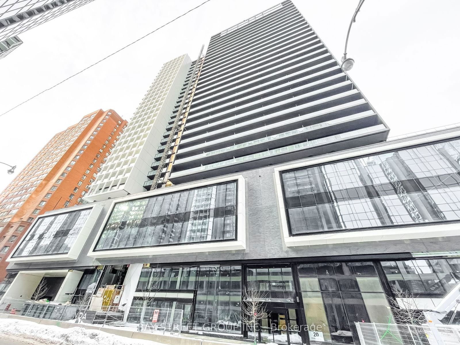 20 Edward St, unit 816 for rent