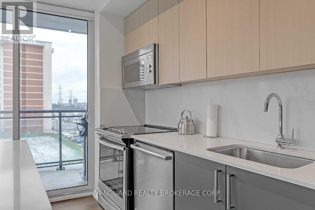 3237 Bayview Ave, unit 307 for sale