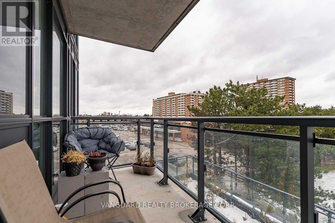 3237 Bayview Ave, unit 307 for sale