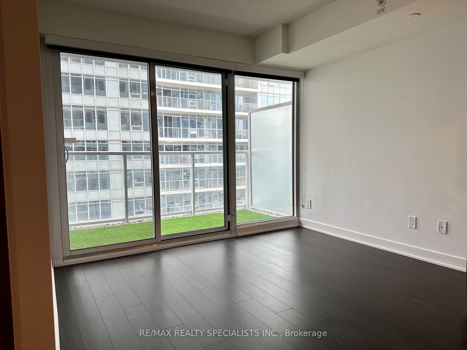 19 Bathurst St, unit 1109 for rent