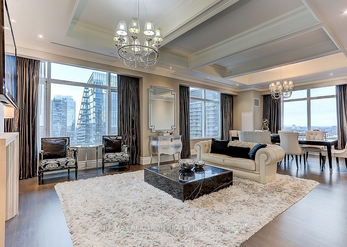 311 Bay St, unit 3801 for sale