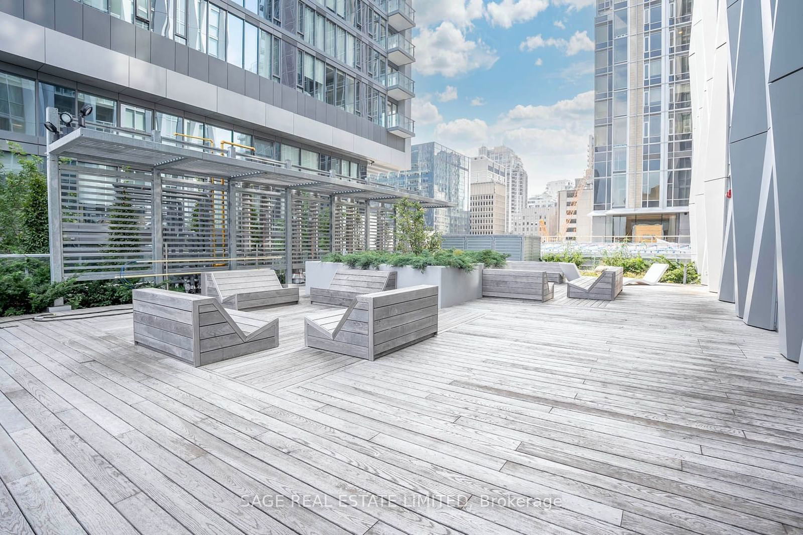 1 Yorkville Ave, unit 812 for sale