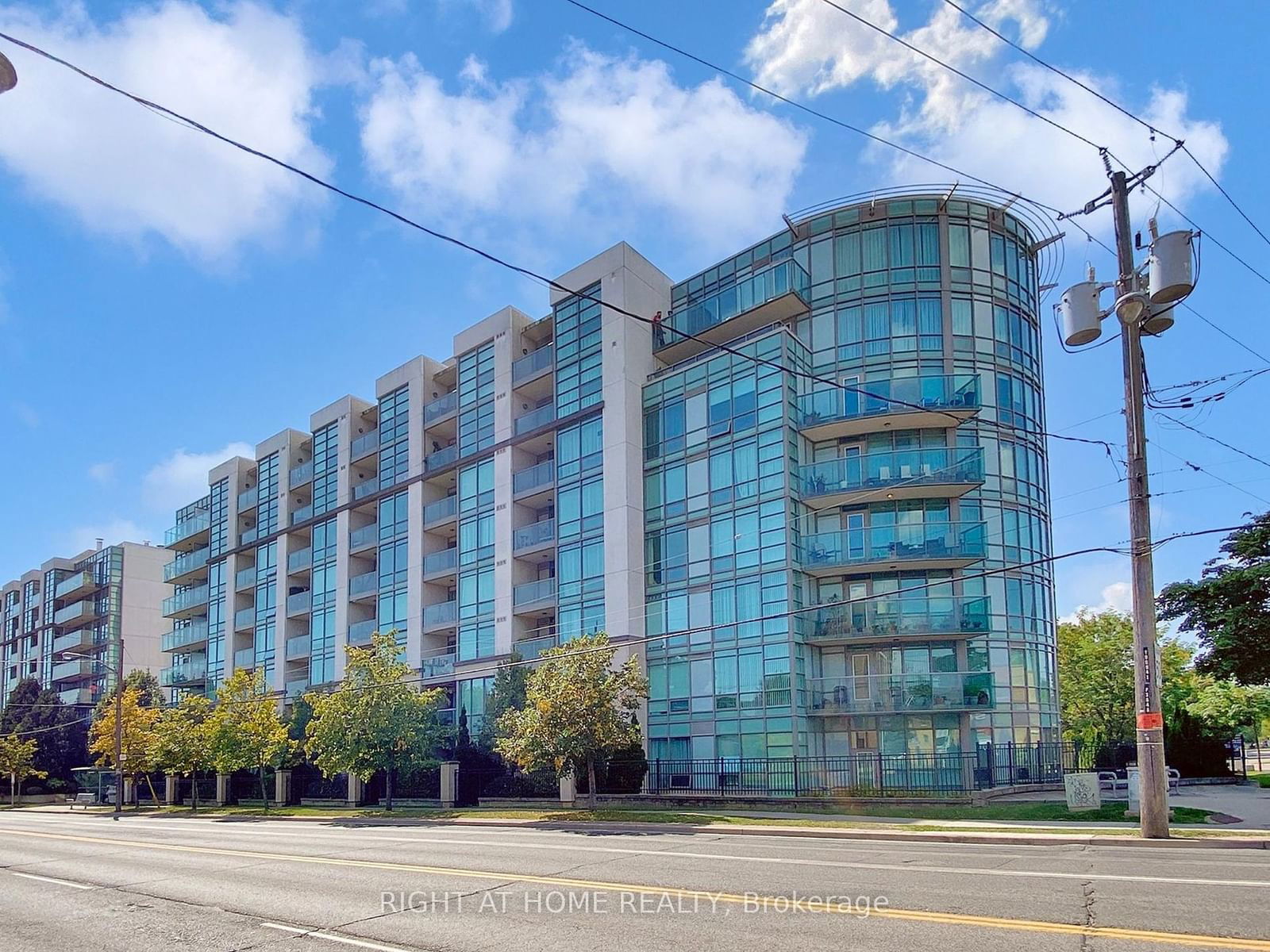 3840 Bathurst St, unit 612 for sale