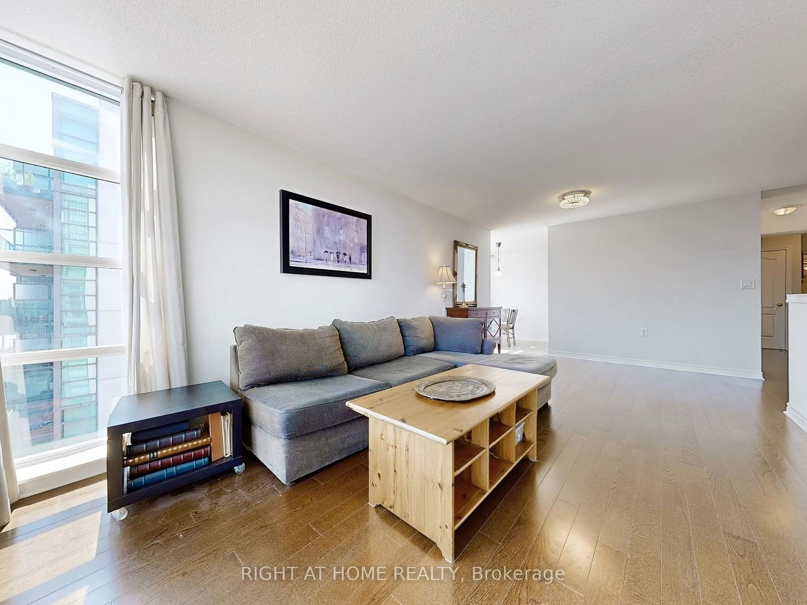 3840 Bathurst St, unit 612 for sale