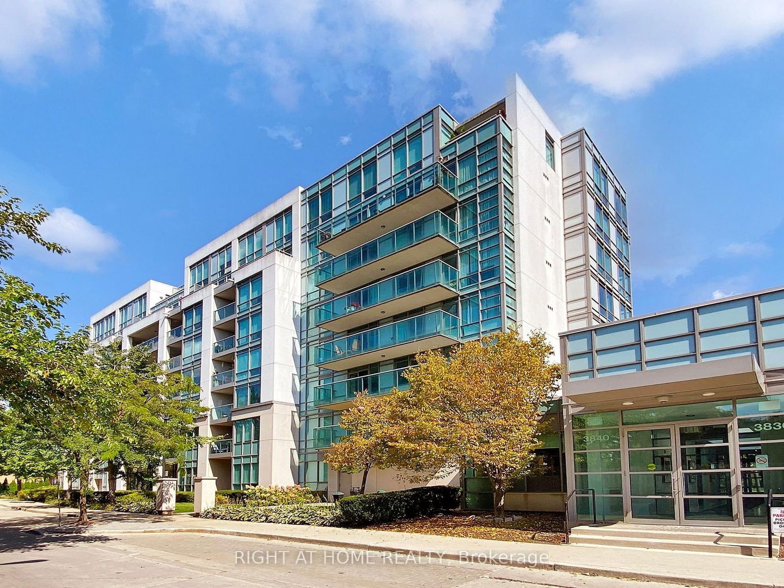 3840 Bathurst St, unit 612 for sale