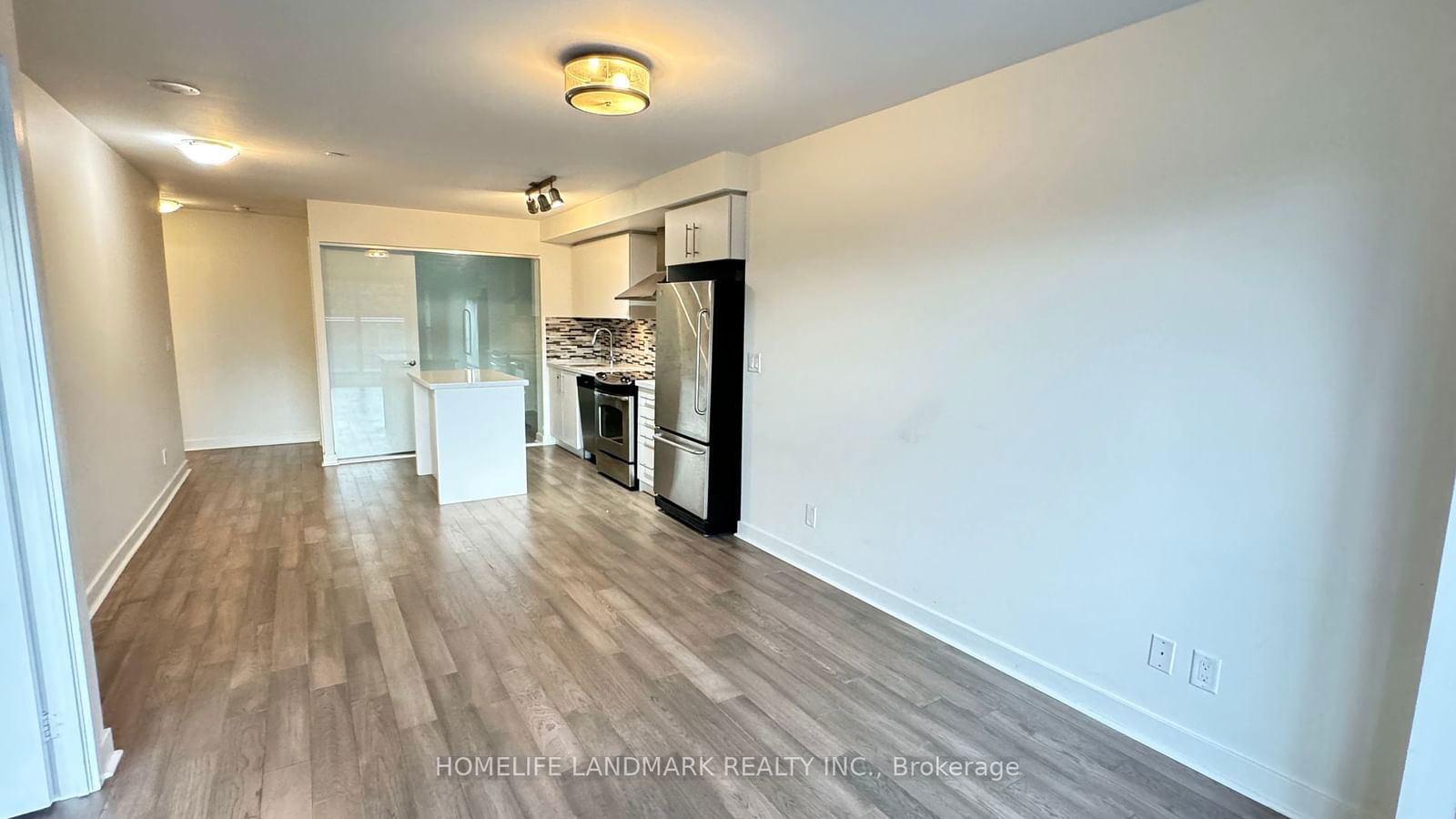 58 Orchard View Blvd, unit 403 for rent